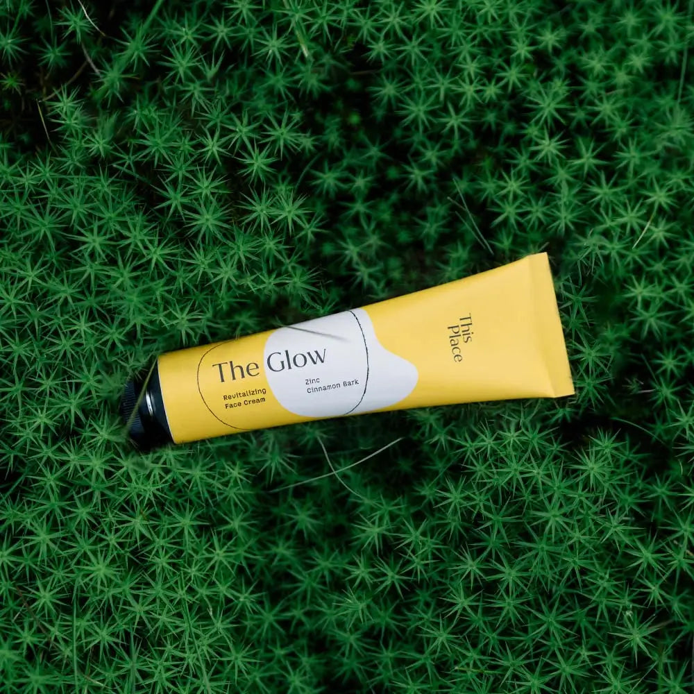 The Glow 60ml - Rewitalizujący krem do twarzy z CBD, cynkiem, korą cynamonu, kwasem hialuronowym i ekstraktem z liści oliwnych - Amabase