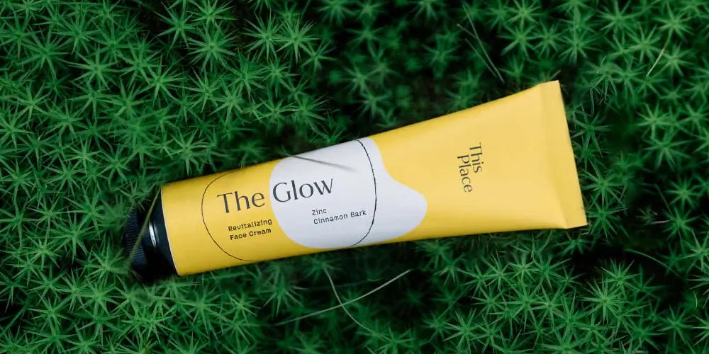 The Glow 60ml - Rewitalizujący krem do twarzy z CBD, cynkiem, korą cynamonu, kwasem hialuronowym i ekstraktem z liści oliwnych - Amabase